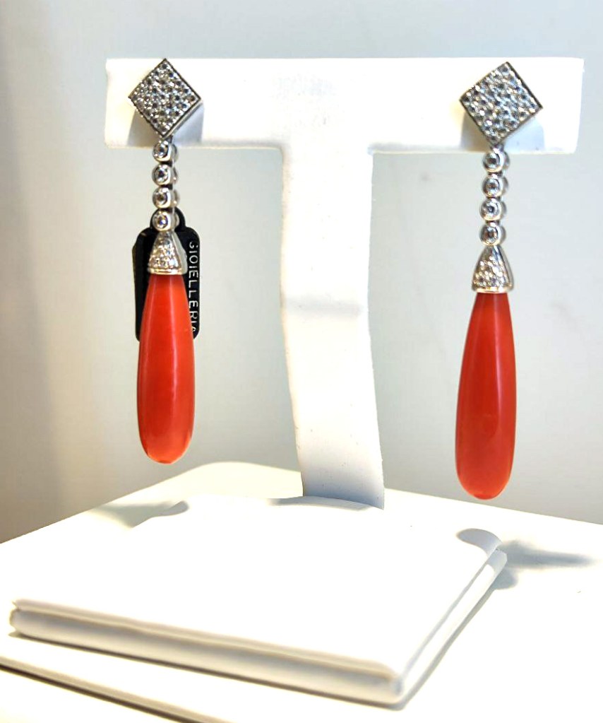 Gioielli con corallo